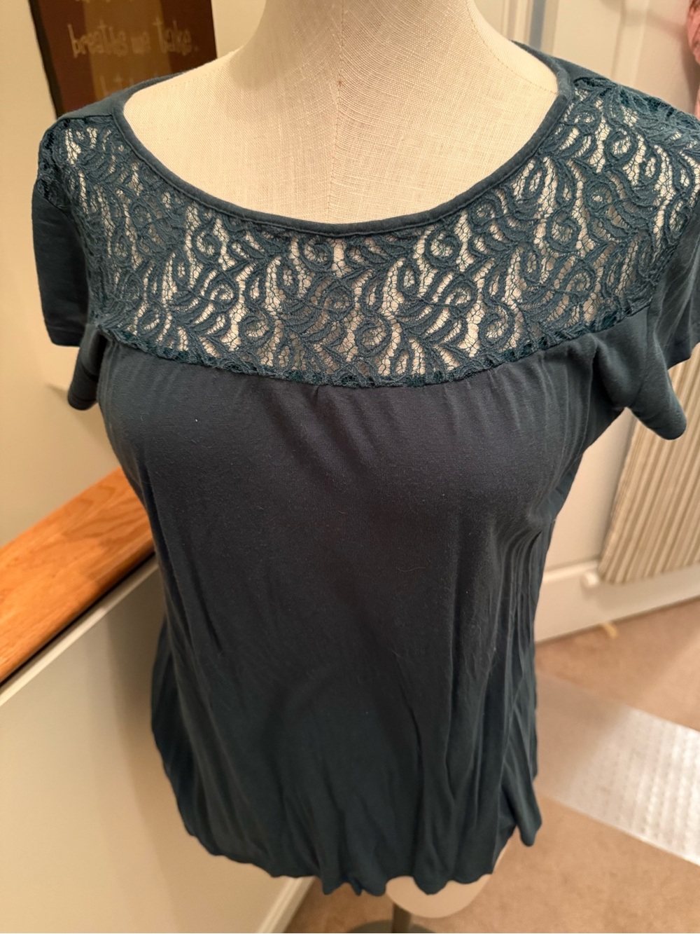 Women's Lace Yoke Short Sleeve Tee in Teal